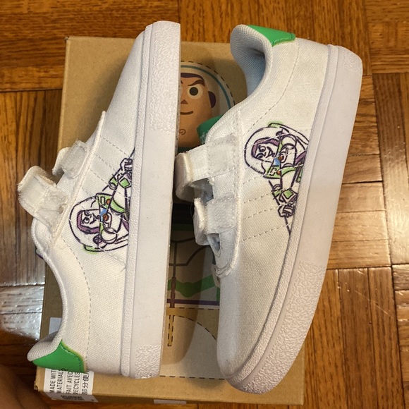 ADIDAS TOY STORY BUZZLIGHT Size 10K - Picture 4 of 7